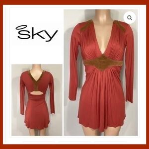 Sky Chic Terracotta colored suede trim cut-out long sleeve top size small